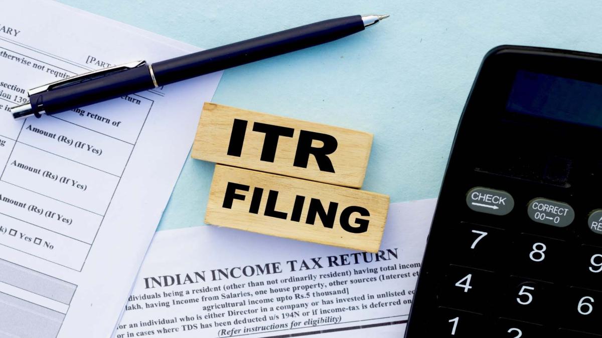 ITR Filing Deadline Is Over : ITR फाइलिंग करने वालों को अब लगेगा Extra पैसा, जानिए कितने हजार लगेगी फीस…