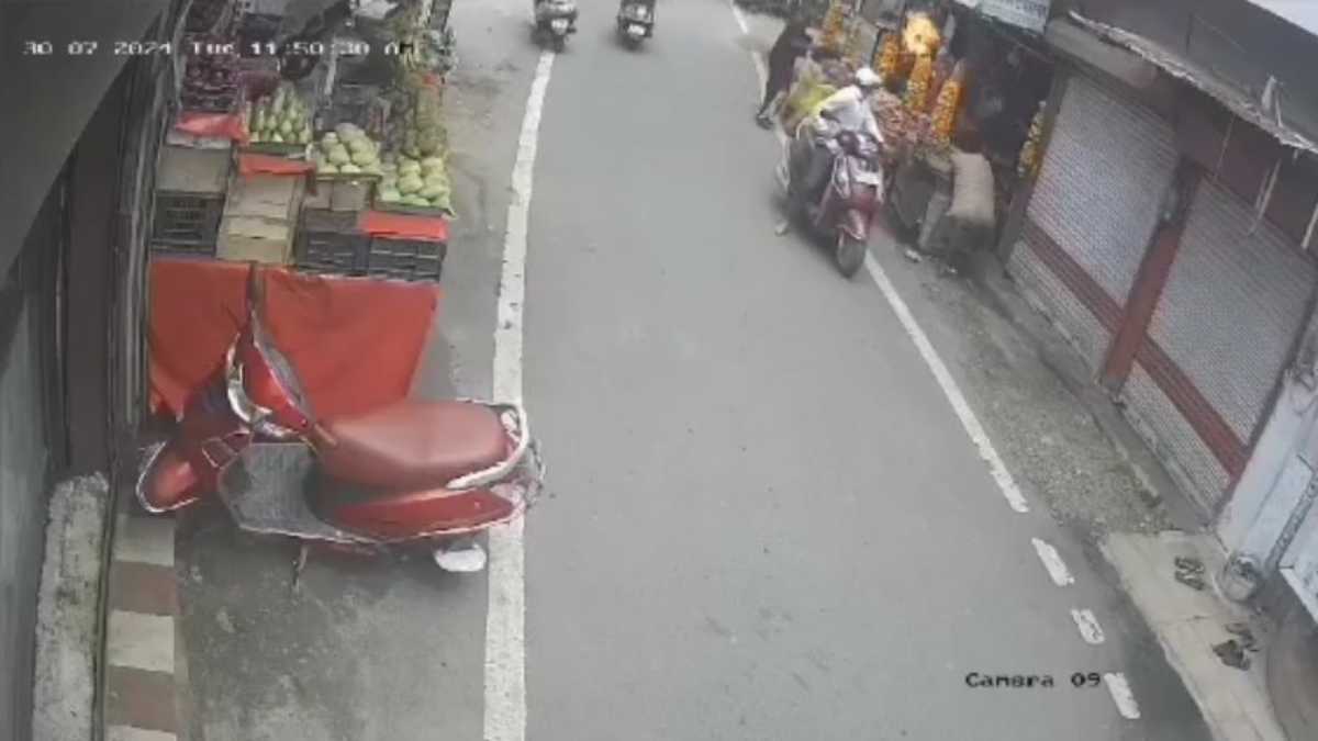 एकतरफा प्यार में गंवाई जान: पत्नी ने किया शादी से इंकार तो सिरफिरे आशिक ने पेट्रोल डालकर की जिंदा जलाने की कोशिश, मौत