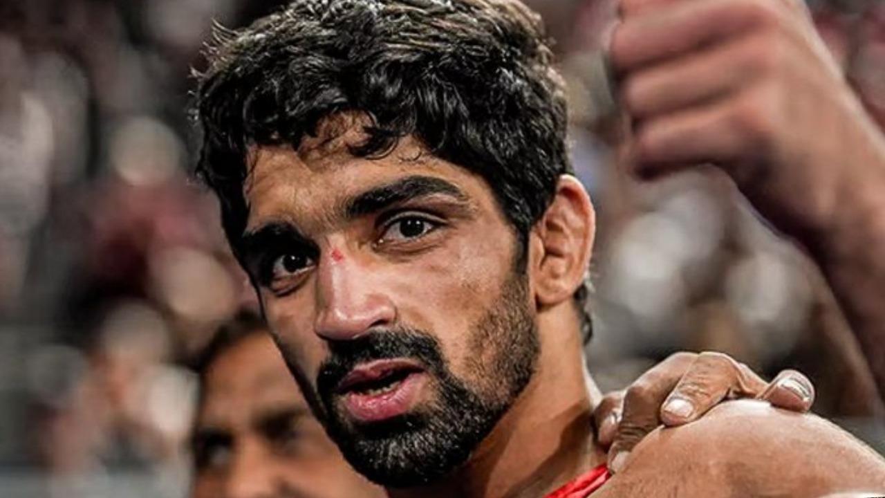 Aman Sehrawat : 10 में घटा लिया 4.6 KG वजन, रात भर सोए नहीं, ब्रॉन्ज जीतकर ही माने, जानें कैसे हुआ ये चमत्कार?