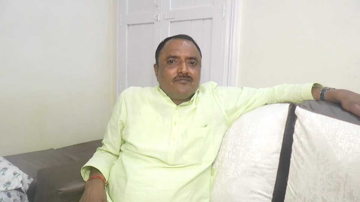 ‘दिग्विजय को हिंदुओं से आती है बदबू’, मंत्री राकेश शुक्ला का बड़ा बयान, कहा- गोविंद सिंह प्रतिष्ठा को समझते हैं अपनी बपौती