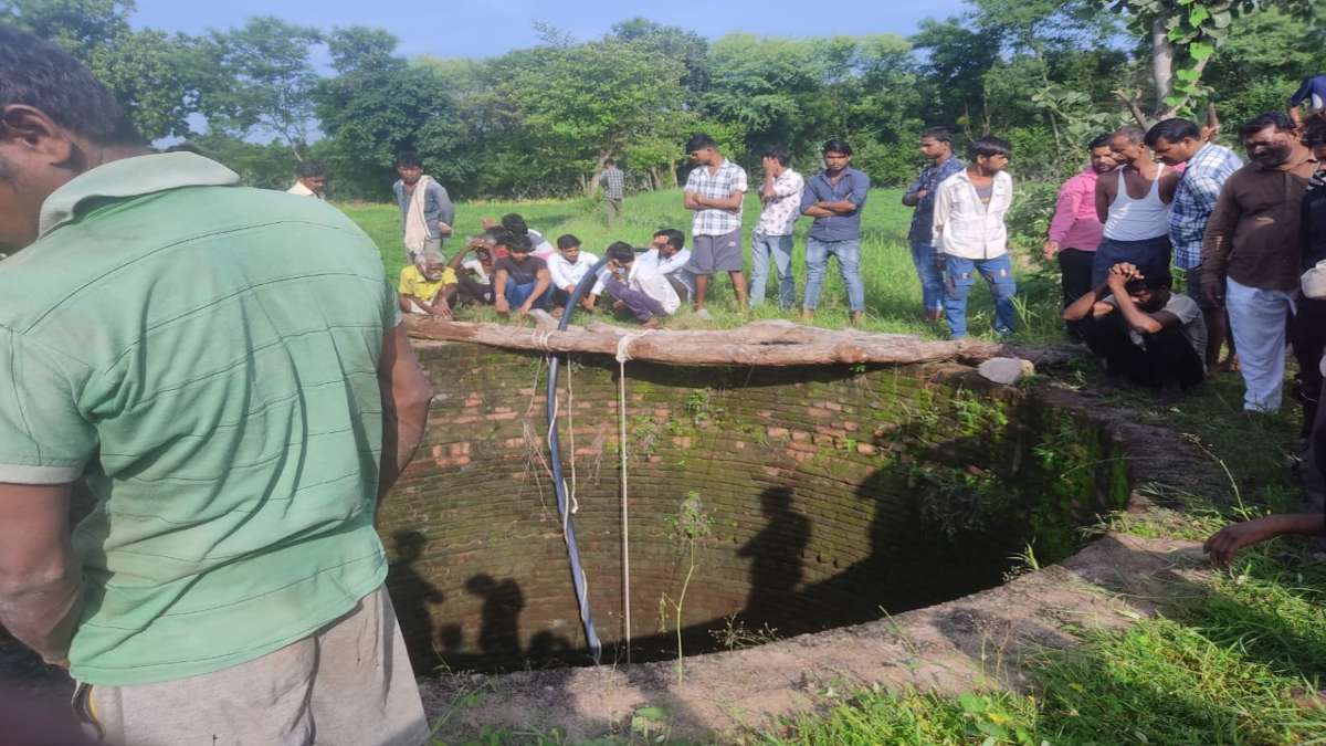 दिल दहलाने वाली घटनाः मासूम बेटी को बचाने कुएं में कूदी मां, दोनों की मौत