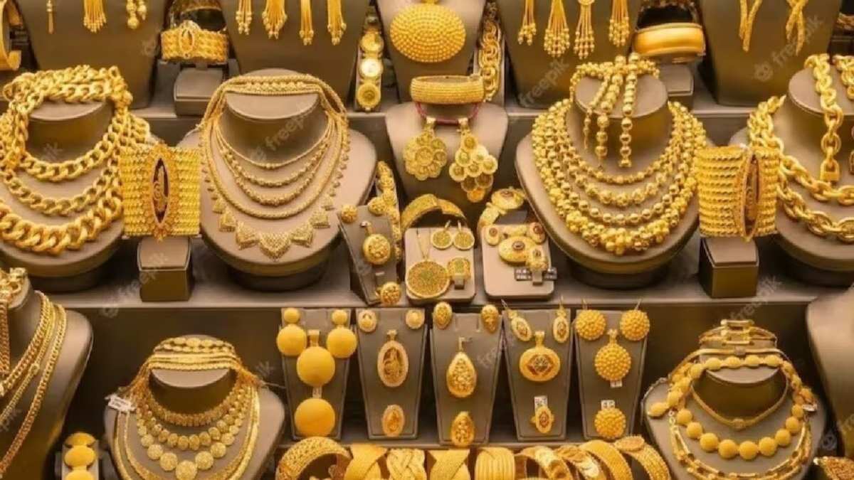 Sona Chandi Ka Bhav : सोने की बढ़ी कीमत और चांदी की घटी चमक, जानिए कैसा रहा आज सराफा बाजार का कारोबार