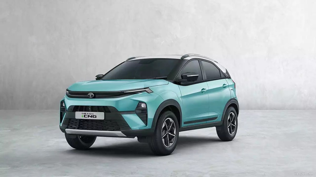 अब गोलियों की बौछार भी झेल सकेगी Fortuner! Toyota ने लॉन्च किया Bulletproof Version, जानिए क्या है इसकी खासियत…