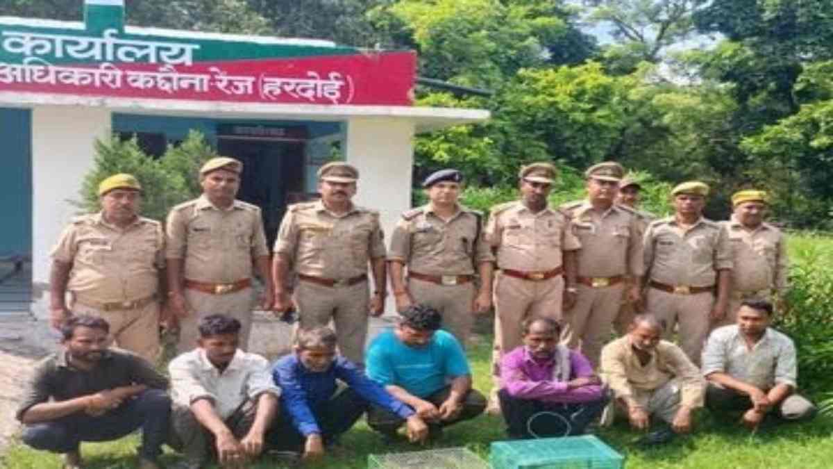 UP Crime News: 7 वन्यजीव तस्कर गिरफ्तार, बड़ी संख्या में तोते, कछुए और अन्य पक्षी बरामद