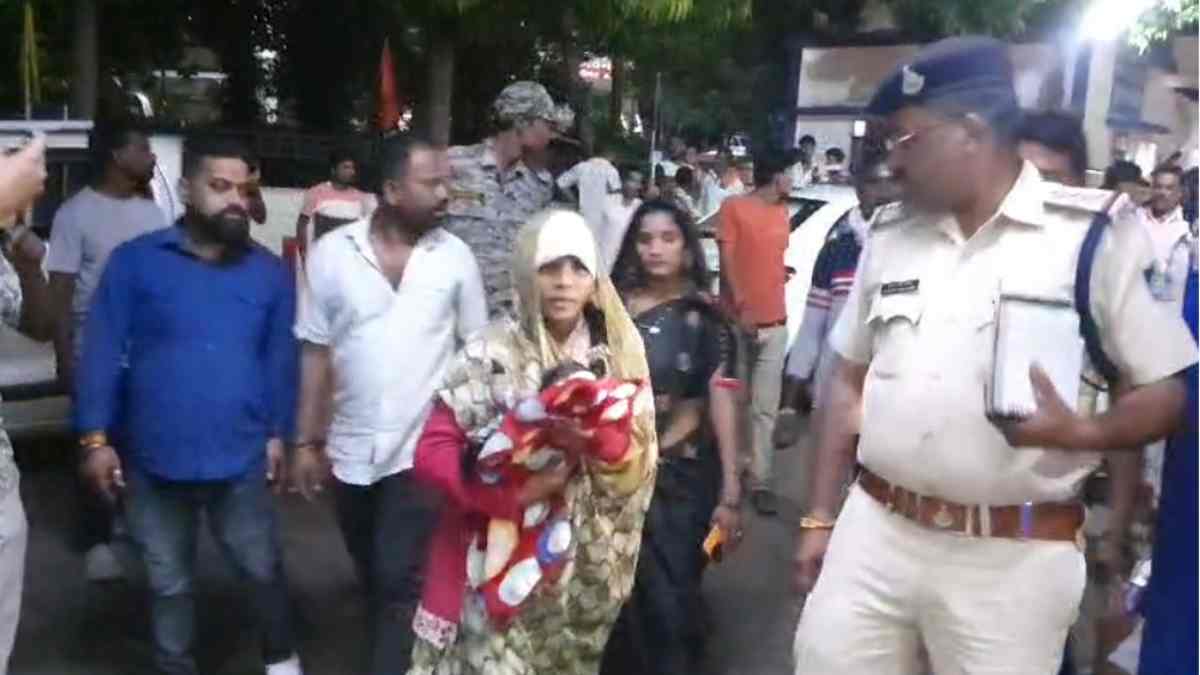 दमोह पुलिस को मिली बड़ी सफलता: अस्पताल से चोरी हुई नवजात बरामद, कलेक्टर ने प्रबंधन के खिलाफ कार्रवाई करने की कही बात