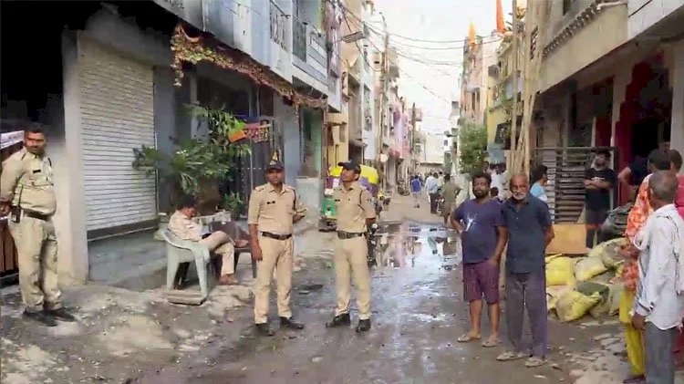 Rajasthan News: भीलवाड़ा में तनाव जारी, धार्मिक स्थल के पास मिला था पशु अवशेष
