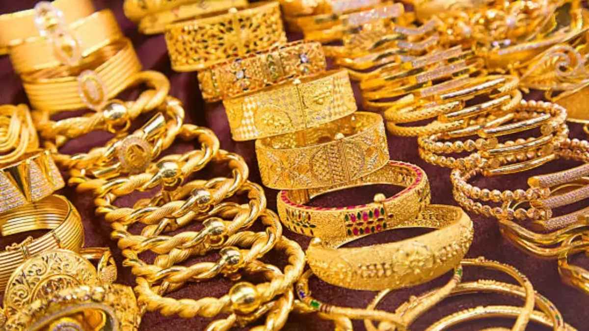 Gold Investment Tips: सोने में निवेश से बन सकते हैं करोड़पति, गिरावट के वक्त निवेश का शानदार मौका