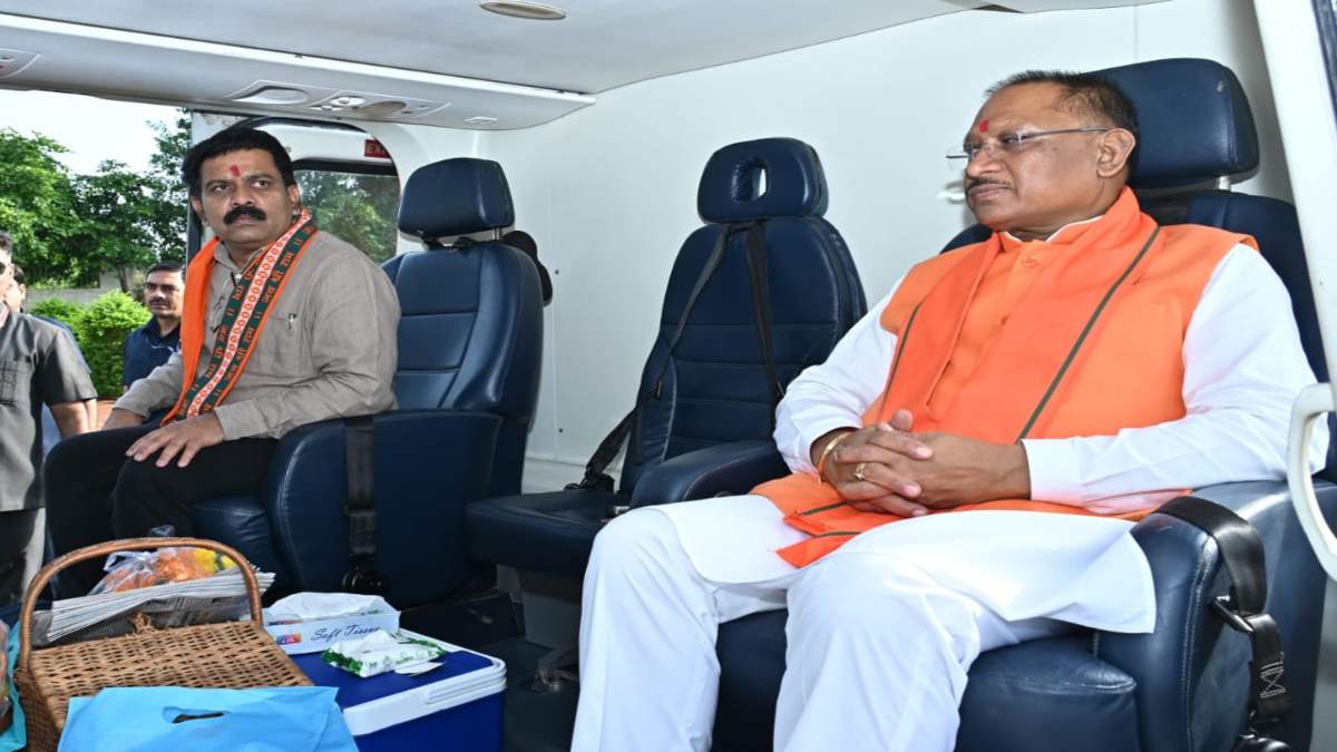 CM विष्णुदेव साय का कवर्धा दौरा: CM ने सावन के तीसरे सोमवार की प्रदेशवासियों को दी बधाई, JK से धारा 370 हटने के 5 साल पूरे होने पर कहा- श्यामा प्रसाद मुखर्जी के सपनों को मोदी सरकार ने किया साकार