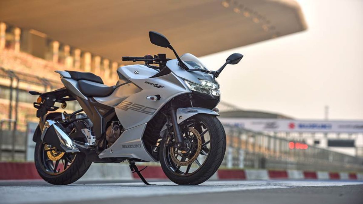 Suzuki Gixxer पर आया धमाकेदार ऑफर, 20 हजार रुपये की नकद छूट, यहां जानें डिटेल्स…