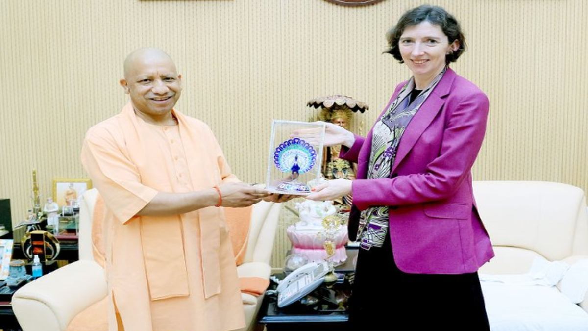 ब्रिटेन उच्चायुक्त लिंडी कैमरून ने सीएम योगी आदित्यनाथ से की मुलाकात