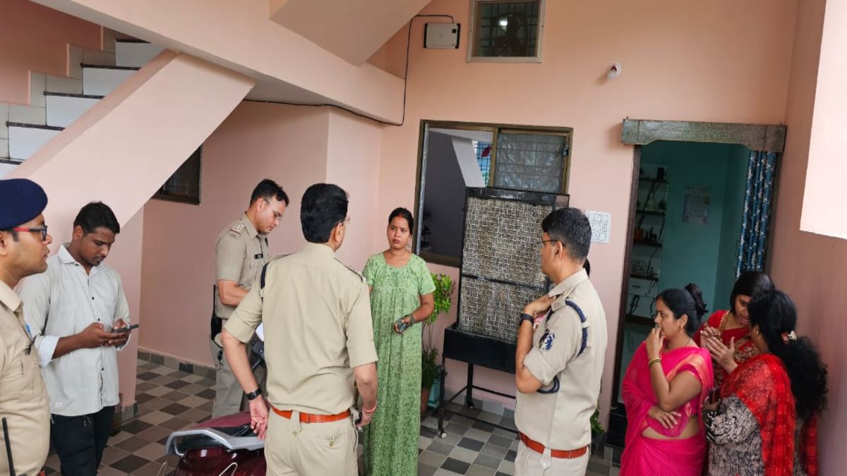 CG Crime : बंदूक की नोक पर महिला से लूट, मंगलसूत्र और अंगूठी लेकर फरार हुए लुटेरे