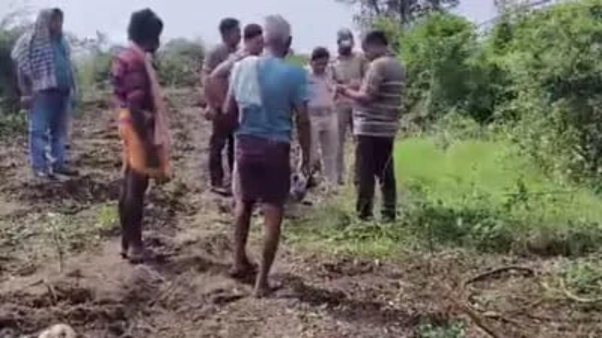 Odisha News: गंजम के जंगल में मिली खोपड़ी और हड्डियां, जादू-टोने का संदेह, क्षेत्र में फैली सनसनी