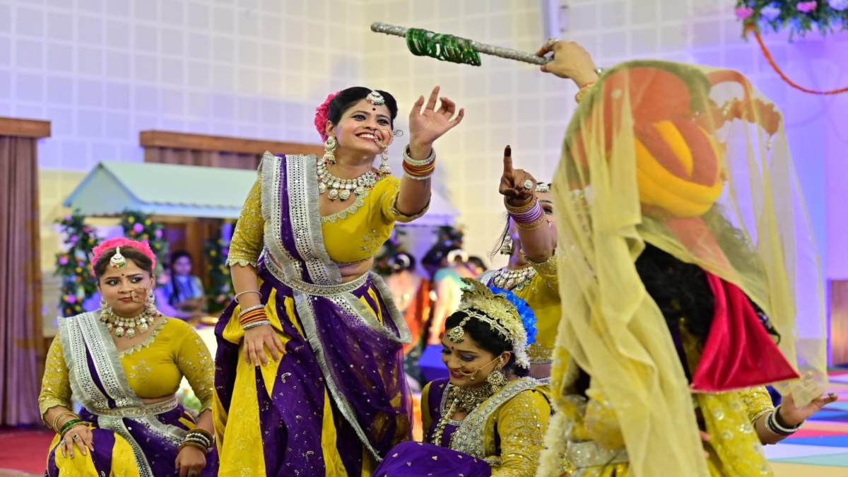 लोकगीतों से गूंजा सीएम हाउस : सावन उत्सव कार्यक्रम में हुए सांस्कृतिक आयोजन