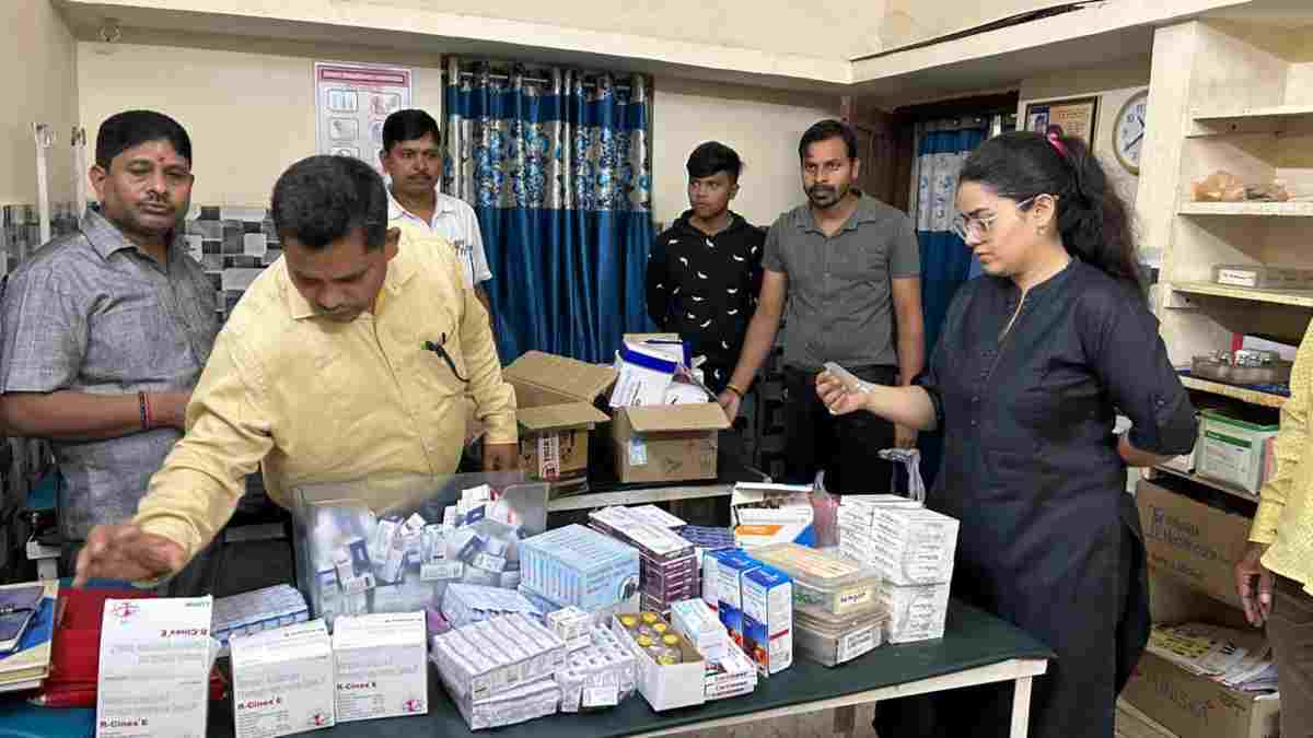 झोलाछाप डॉक्टरों के क्लीनिक में खाद्य एवं औषधि प्रशासन टीम का छापा, बड़ी मात्रा में दवाइयां जब्त, जांच के लिए भेजा सैंपल