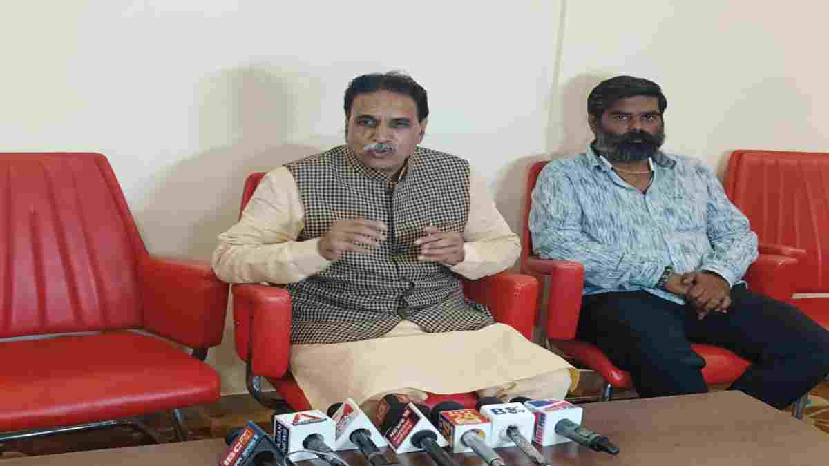 राजधानी में निकलेगी भव्य कांवड़ यात्रा, विधायक ने ली बैठक, कांग्रेस के गौ सत्याग्रह को मूणत ने बताया स्टंटबाजी