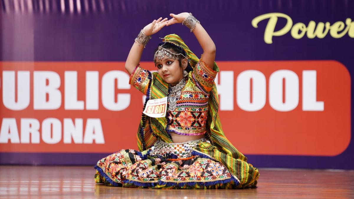 झूम तराना महोत्सव में आशिका सिंघल ने मारी बाजी, लोक नृत्य प्रस्तुत कर पहला स्थान किया हासिल