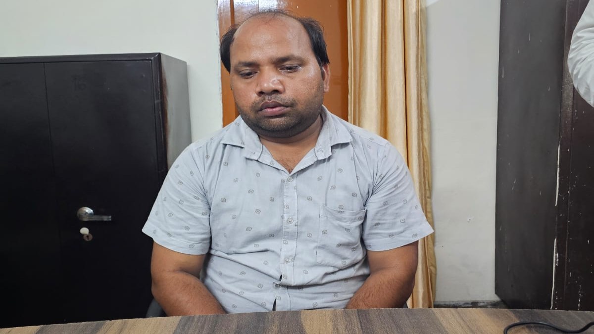 अन्नदाता से अन्याय : तार शिफ्टिंग के बदले JE ने ली किसान से घूस, विजिलेंस ने किया गिरफ्तार