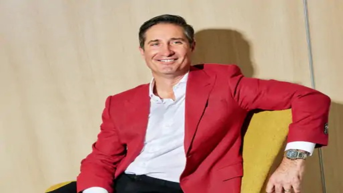 Starbucks New CEO : रोजाना प्राइवेट जेट से आएंगे-जाएंगे ऑफिस, करोड़ों रुपए है सैलरी, जानिए कौन है ब्रायन निकोल ?