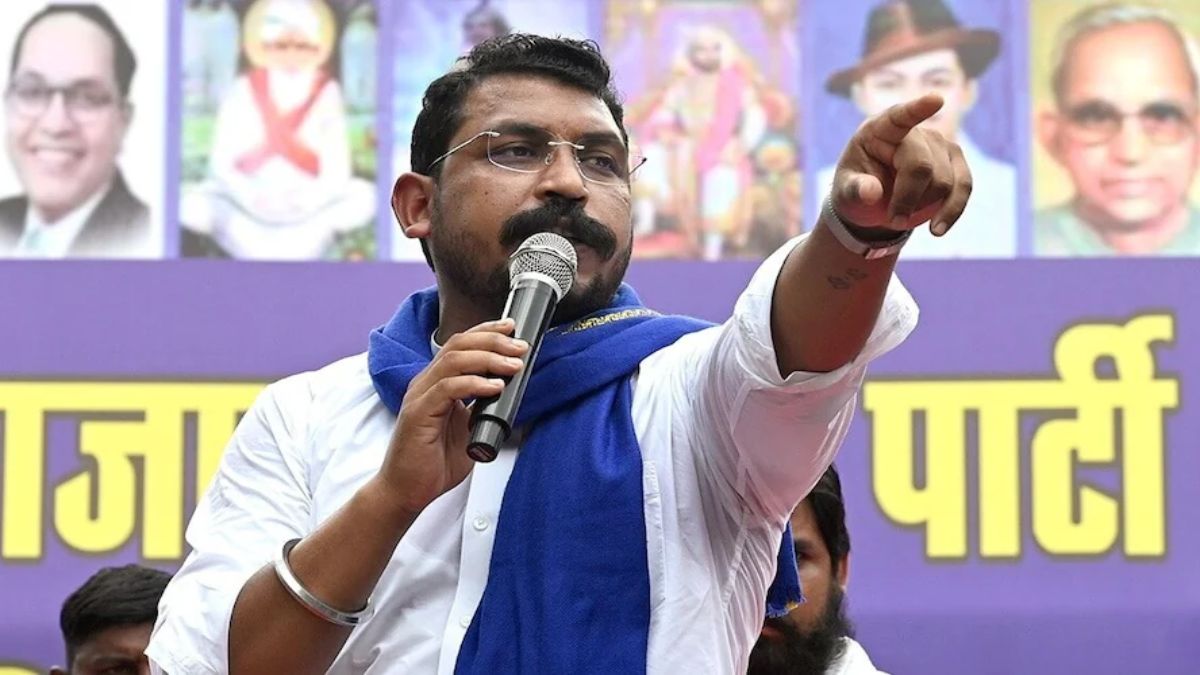 ‘सरकार ही न्यायपालिका हो गई है…’ उपद्रवियों के घर बुलडोजर चलाने पर बोले चंद्रशेखर आजाद, कहा- घर की ईंट नहीं, शपथ का एक-एक शब्द नष्ट हुआ है
