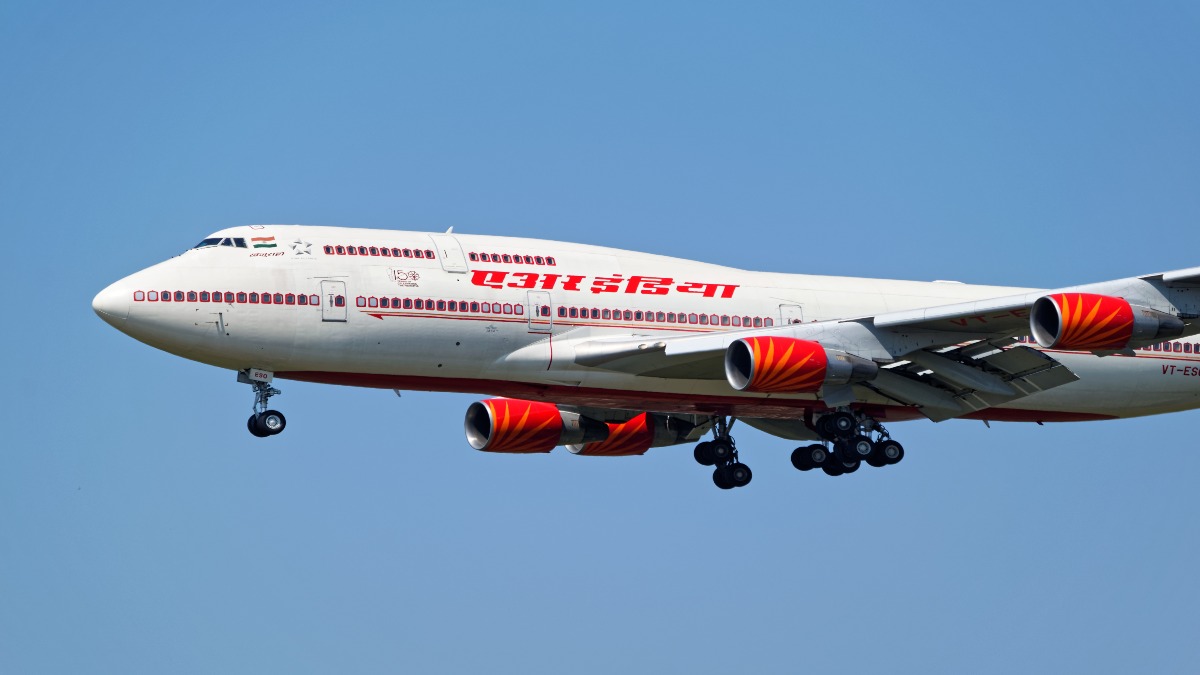 Air India Fine: डीजीसीए ने एयर इंडिया पर लगाया भारी जुर्माना, जानिए क्यों…