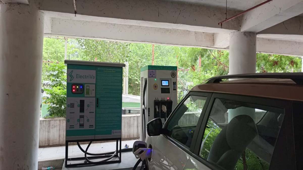 राजधानी के 10 पार्किंग एरिया में जल्द लगेंगे फास्ट ईवी चार्जिंग स्टेशन, ई वाहन चालकों मिलेगी सुविधा