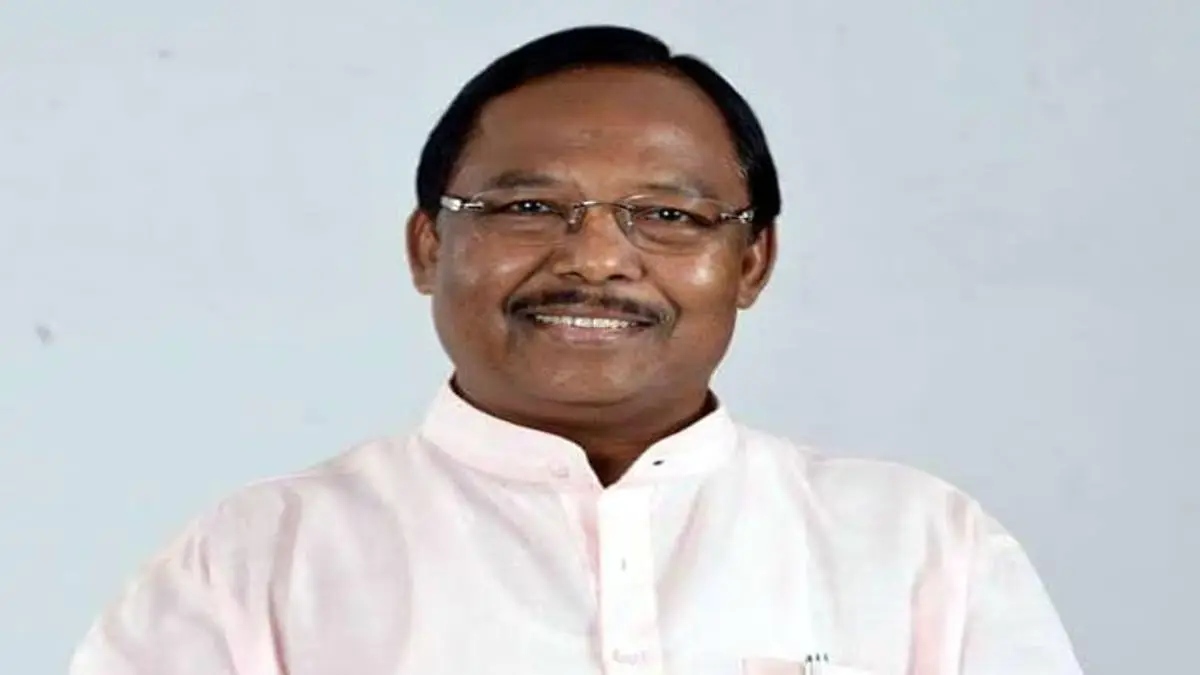 प्रयास विद्यालयों के छात्रों का एमबीबीएस और बीडीएस में चयन, मंत्री रामविचार नेताम ने बढ़ाया उत्साह, कहा- कमजोर वर्ग के बच्चों की सरकार करेगी हरसंभव मदद