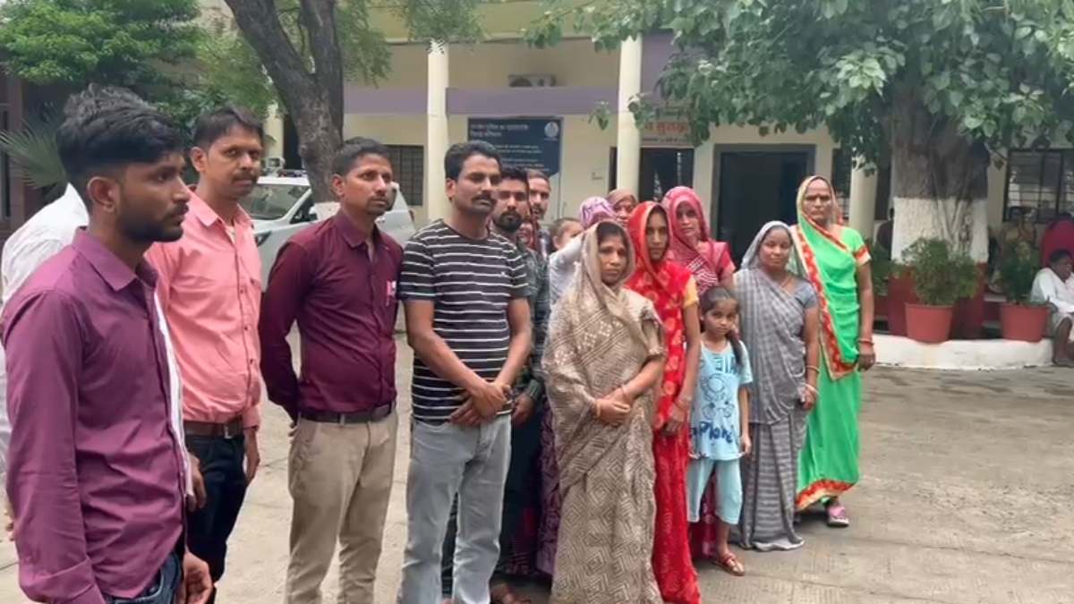 MP में बेखौफ भू-माफिया: शख्स के पैतृक जमीन पर किया कब्जा, जान से मारने की दी धमकी, SP के पास पहुंचा मामला