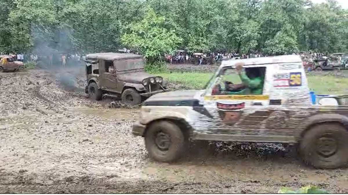 मड रैली: बड़ी संख्या में जीप चालकों ने लिया हिस्सा, दिखाए हैरतअंगेज करतब