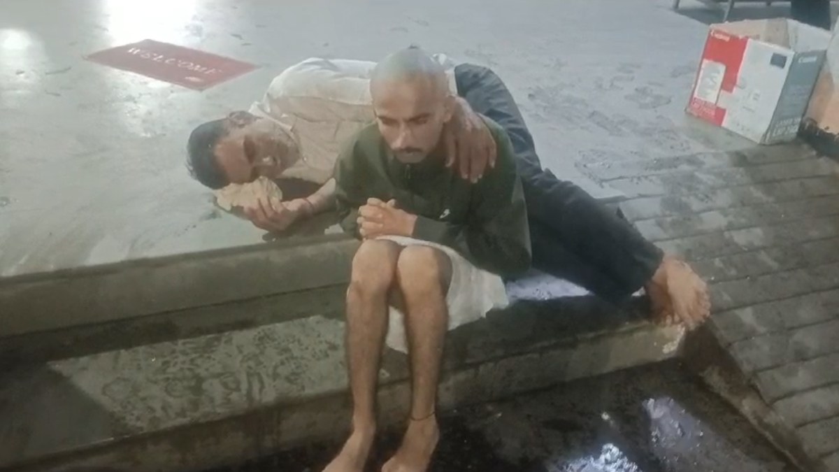 बचा तो सिर्फ स्कूटर: पिता-पुत्र को पुलिस ने बुलाया थाने, 9 दिन बाद नर्मदा में तैरती मिली बेटे की लाश
