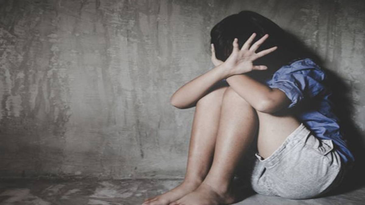 ‘बाबा का बुलडोजर’ नहीं रोक पा रहा बलात्कार: सोती हुई लड़की को उठा ले गए थे दरिंदे, बनाया हवस का शिकार, अब…