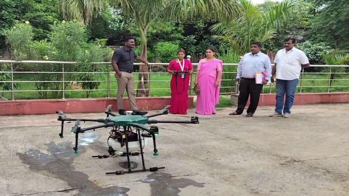 मुरैना की छवि बदल रही महिलाएंः चंबल की ड्रोन दीदी सुनीता व खुशबू का पीएम मोदी दिल्ली में करेंगे सम्मान