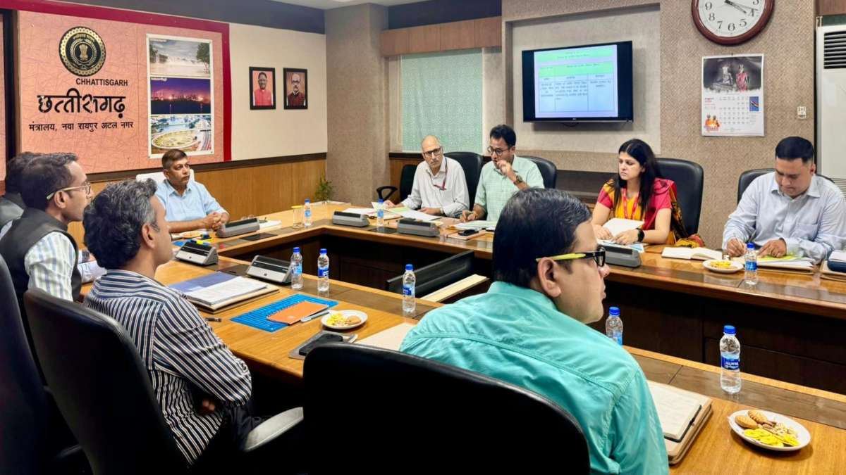 राज्य एड्स परिषद की बैठक में राष्ट्रीय स्तर के नियंत्रण संगठन और विभागीय सचिव हुए शामिल, महत्वपूर्ण बिंदुओं पर हुई चर्चा