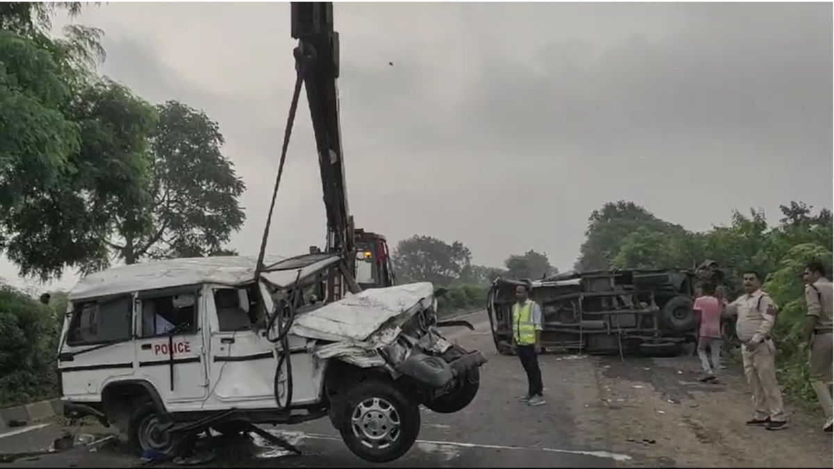 सड़क हादसे में पुलिस वाहन चालक समेत दो की मौतः मालवाहक और पुलिस गाड़ी को ट्रक ने मारी टक्कर, पांच लोग घायल