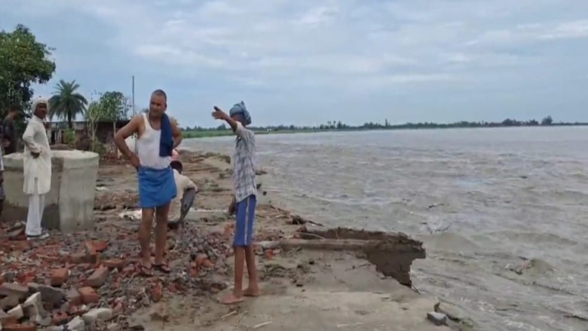 नया पुरवा गांव को खा गई शारदा नदी, अब सिर्फ कागजों पर जिंदा है आबादी