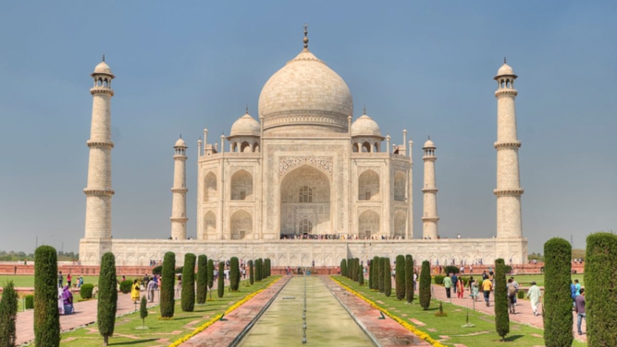 ‘ताजमहल की जगह पर था शिव मंदिर!..’ भगवान शंकर के जलाभिषेक की मांग, जानिए पूरे विवाद की कहानी…