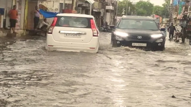 Rajasthan News: जयपुर समेत इन 30 जिलों में होगी तूफानी बारिश, येलो अलर्ट जारी