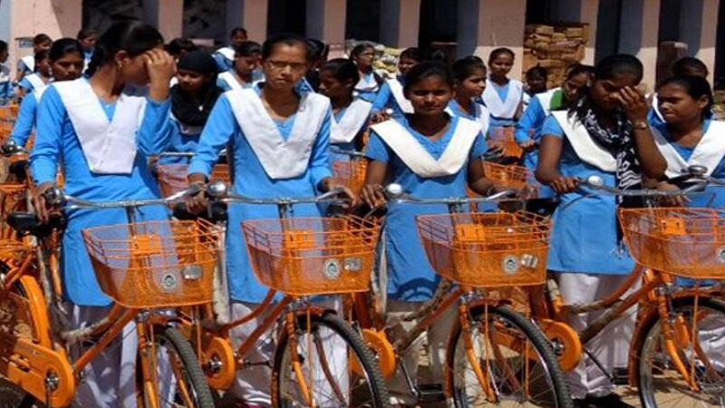 Rajasthan News: राजस्थान की 3.90 लाख छात्राओं को मिलेगी भगवा साइकिल