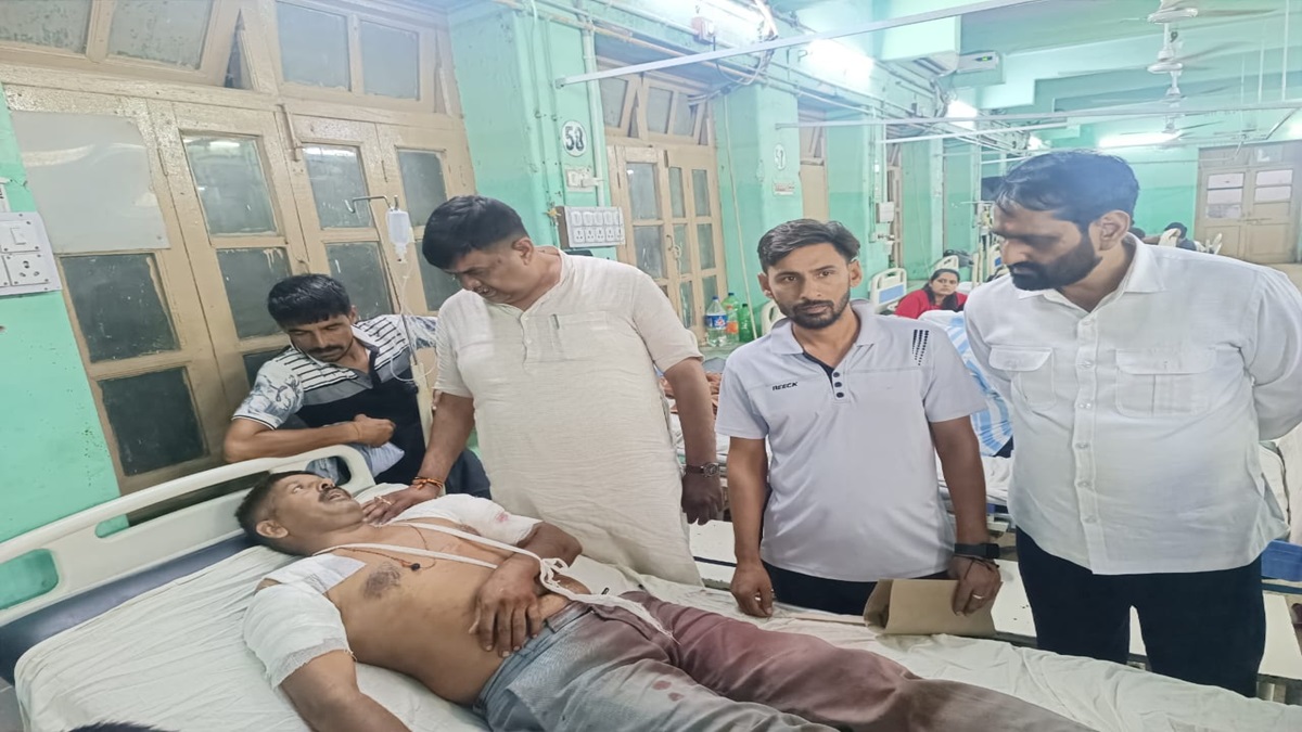 Rajasthan News: सरिस्‍का से भागा बाघ हुआ बेकाबू, 4 लोगों पर किया हमला, वन मंत्री ने पूछा घायलों का हाल