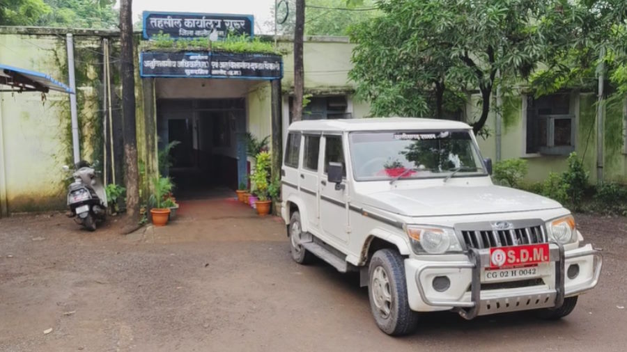 एसडीएम पर आरोप लगाने वाला ड्राइवर खुद संदेह के दायरे में, अधिकारी का पक्ष भी आया सामने…