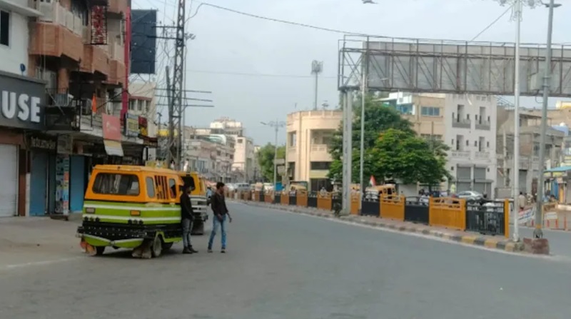 Rajasthan News: उदयपुर में तनाव के बाद आगामी आदेश तक बंद रहेंगे सभी स्कूल, DM ने जारी किया आदेश