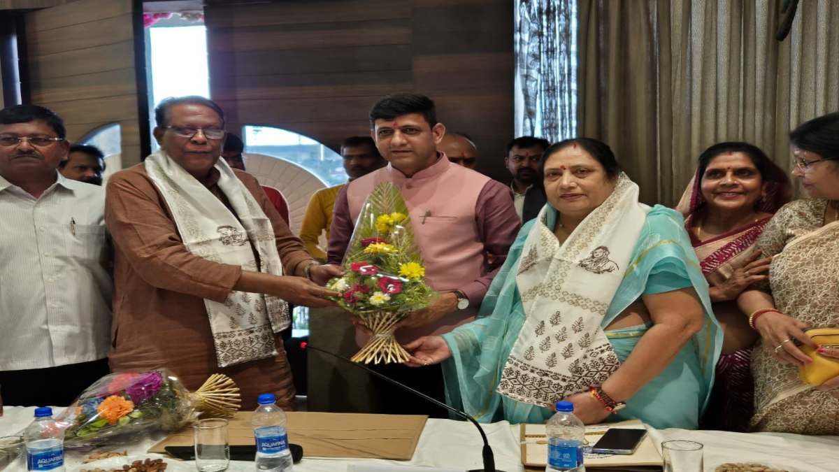 एमपी महापौर परिषद के प्रदेश अध्यक्ष बने मेयर पुष्यमित्र: AICM की बैठक में सर्वसम्मति से हुई नियुक्ति, भार्गव बोले- शहरों के विकास-जनसेवा को देंगे प्राथमिकता