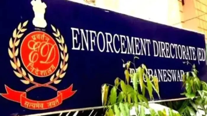 ED ने मनी लॉन्ड्रिंग मामले में तेलंगाना राजस्व मंत्री और अन्य लोगों के परिसरों पर मारे छापे