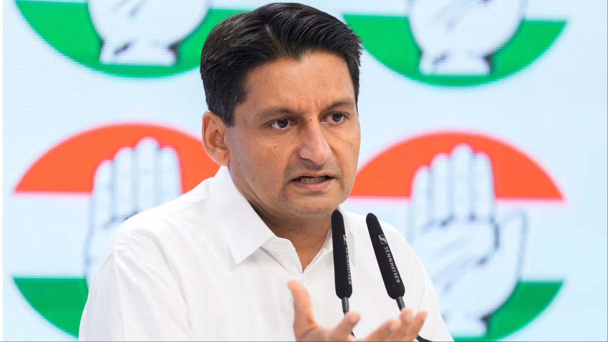 Haryana Assembly Election 2024: बेकाबू हुई भीड़ तो दीपेंद्र हुड्डा को छोड़ हेलीकॉप्टर ले उड़ा पायलट