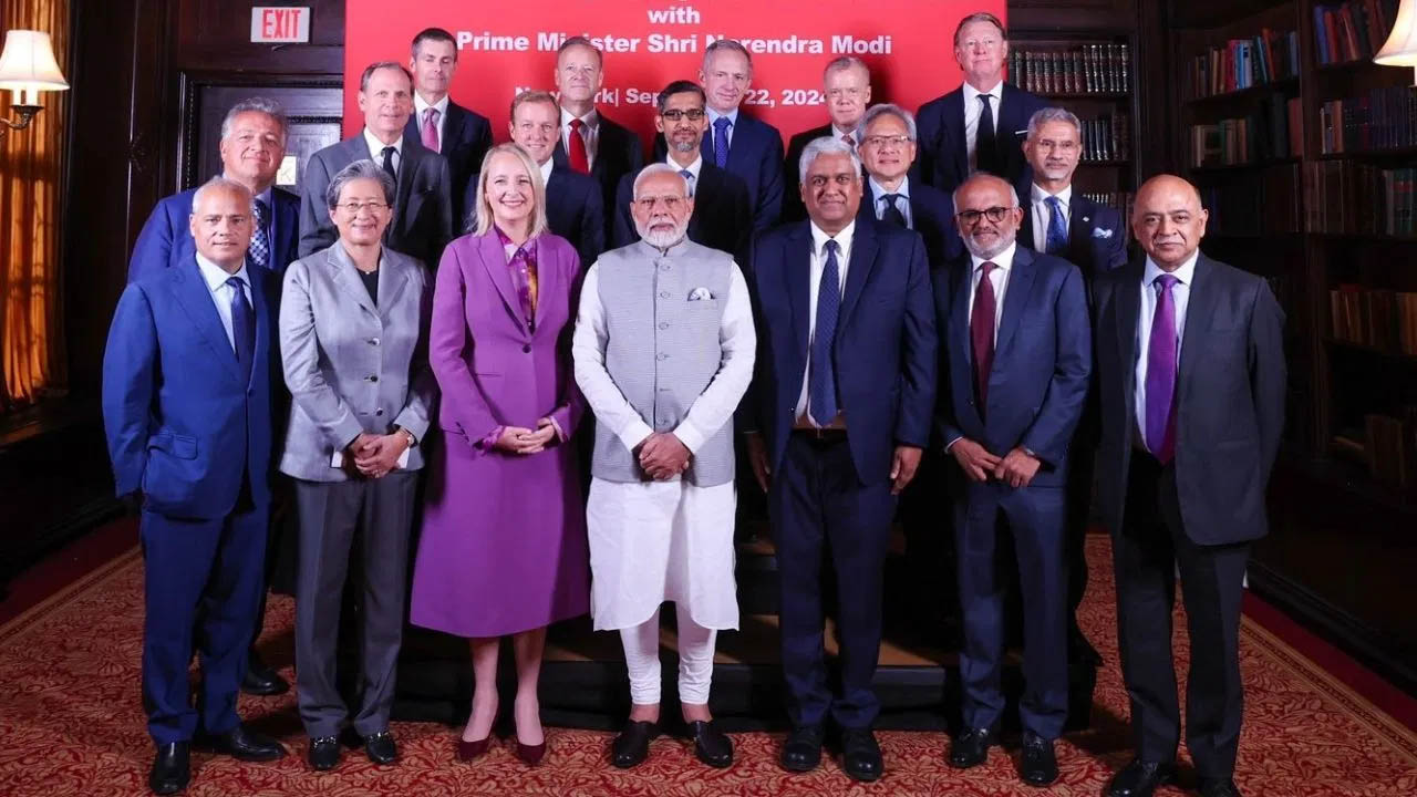PM मोदी के ‘डिजिटल इंडिया विजन’ फैन हुए दुनिया की दिग्गज कंपनियों के CEO