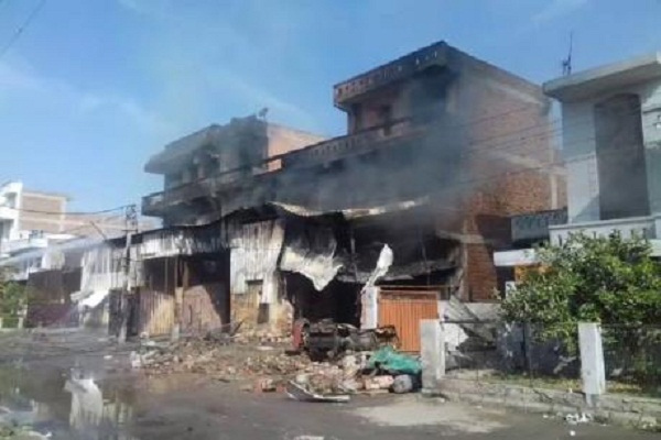 सोनीपत की अवैध पटाखा फैक्ट्री लगी भीषण आग, 3 की मौत, 6 लोग गंभीर रूप से घायल