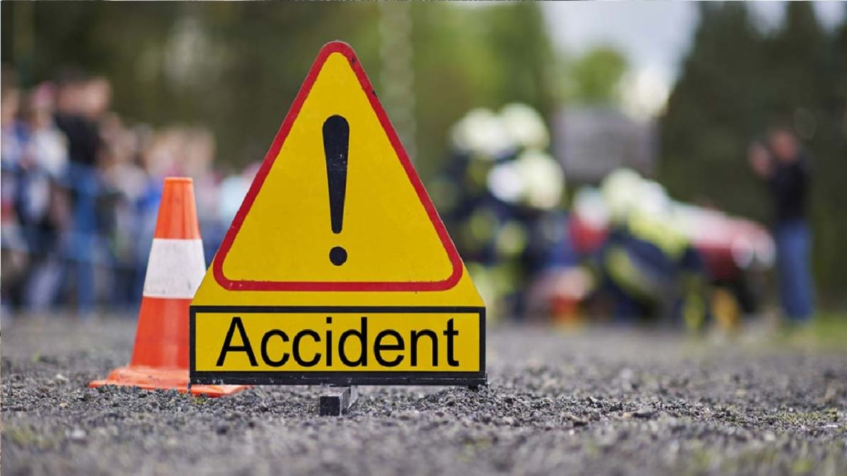 Road Accident : एक्सप्रेस वे पर अज्ञात वाहन ने स्कूटी को रौंदा, तीन युवकों की दर्दनाक मौत