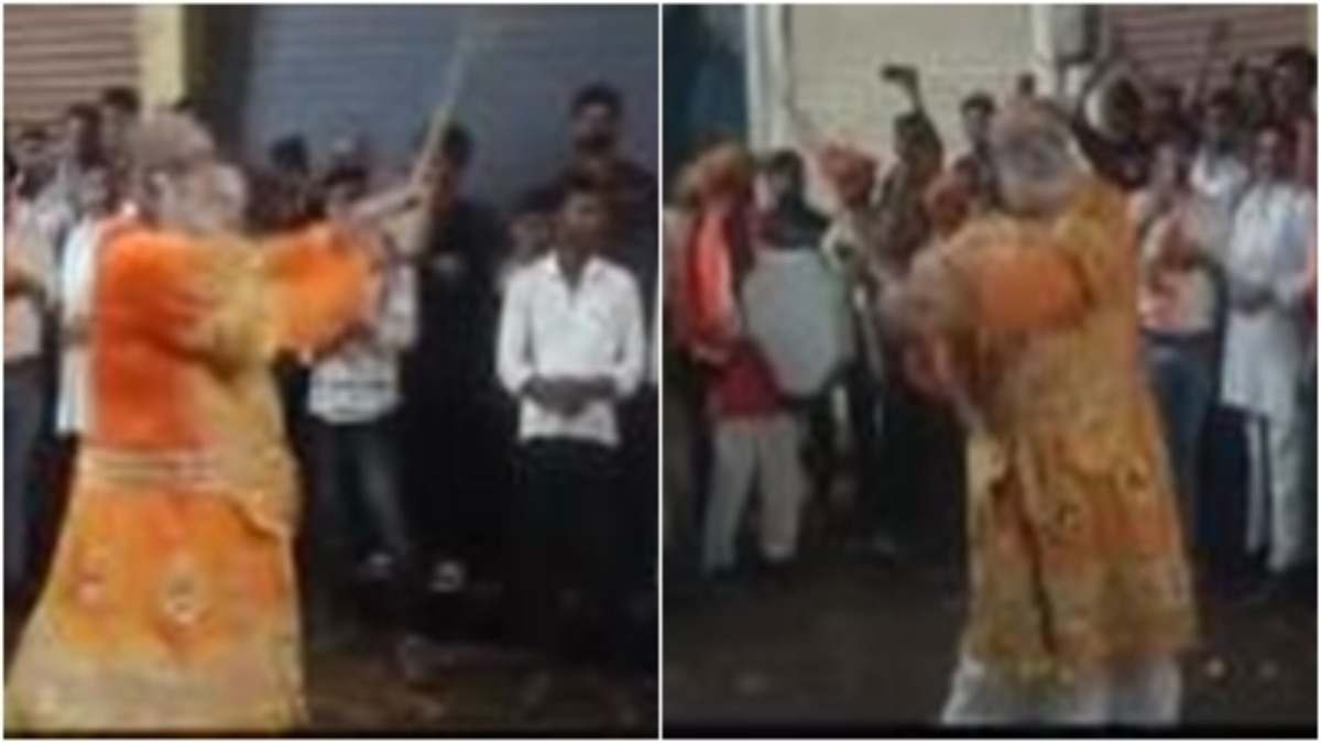 बीजेपी विधायक ने चल समारोह में लाठी से दिखाया ऐसा करतब, दंग रह गए लोग, Video आया सामने   