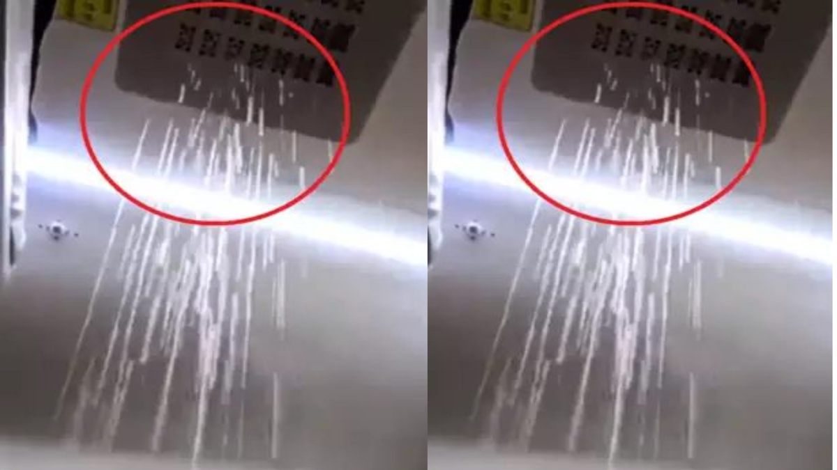 वाह रेल मंत्री जी! ट्रेन में झरने की सुविधा… AC कोच की छत से अचानक बहने लगा पानी, रेलवे हो रही ट्रोल, देखें VIDEO
