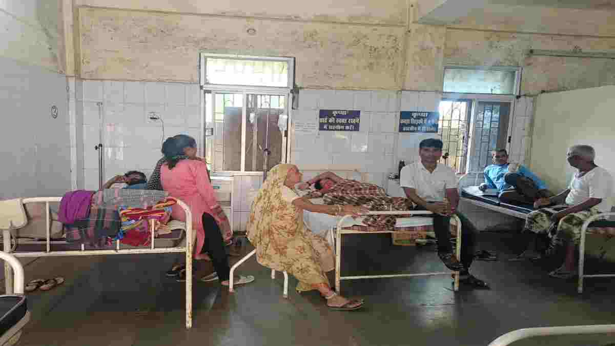 गांव में डायरिया का प्रकोप : पति-पत्नी की हुई मौत, 100 से ज्यादा ग्रामीणों का चल रहा इलाज