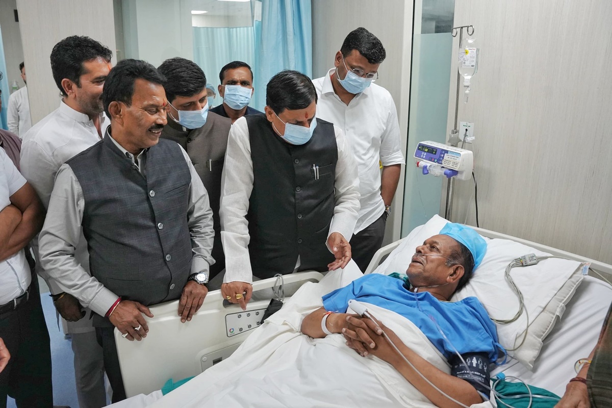 अस्पताल में भर्ती विधायक मधु वर्मा से मिलने पहुंचे CM डॉ. मोहन, स्वास्थ्य की ली जानकारी
